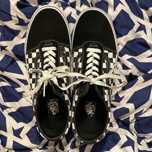 Men’s Vans size 11